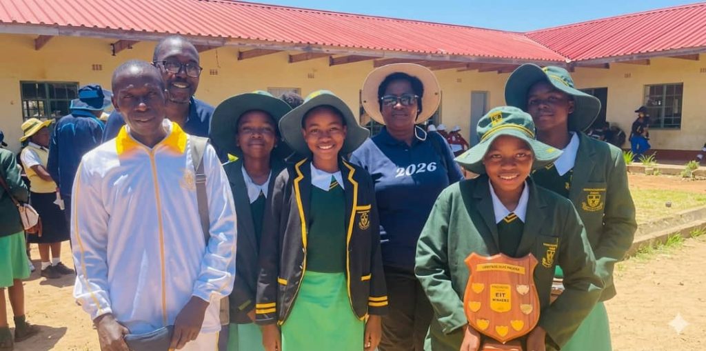 JOHN COWIE PRIMARY CROWNED MANICALAND HERITAGE QUIZ CHAMPIONS - Hurumende