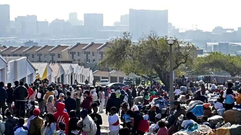 Thousands Gather at Zimbabwean Consulate in Cape Town as Community Rallies to Assist