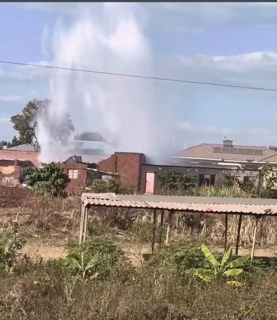 Water bursts through the borehole drill site in Glen View, leaving residents counting their losses as a struck City of Harare pipe floods homes and damages council infrastructure.