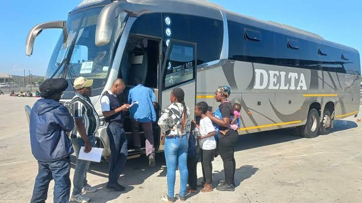 74 Zimbabweans Return Home After Escaping Violence in South Africa