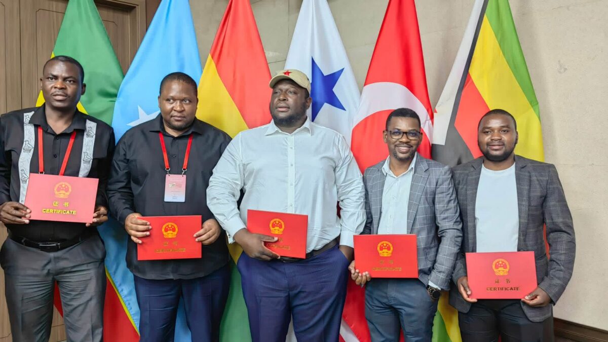 China Equips Six Zimbabwean Journalists with AI, Digital Media Skills